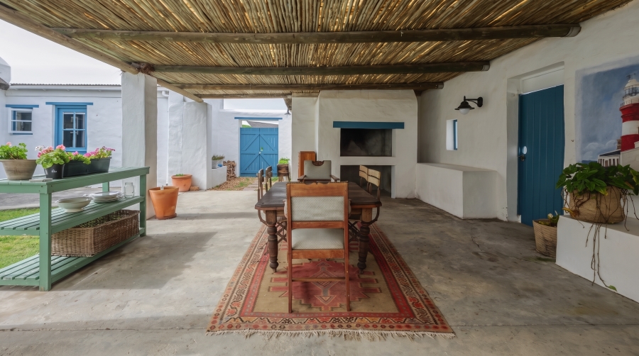 4 Bedroom Property for Sale in Struisbaai Western Cape